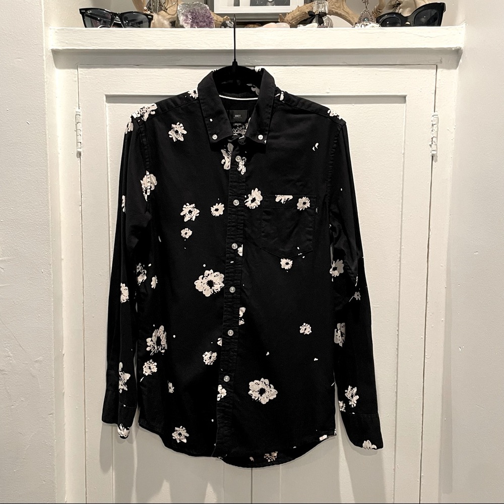 OBEY black daisy printed button up shirt NWOT